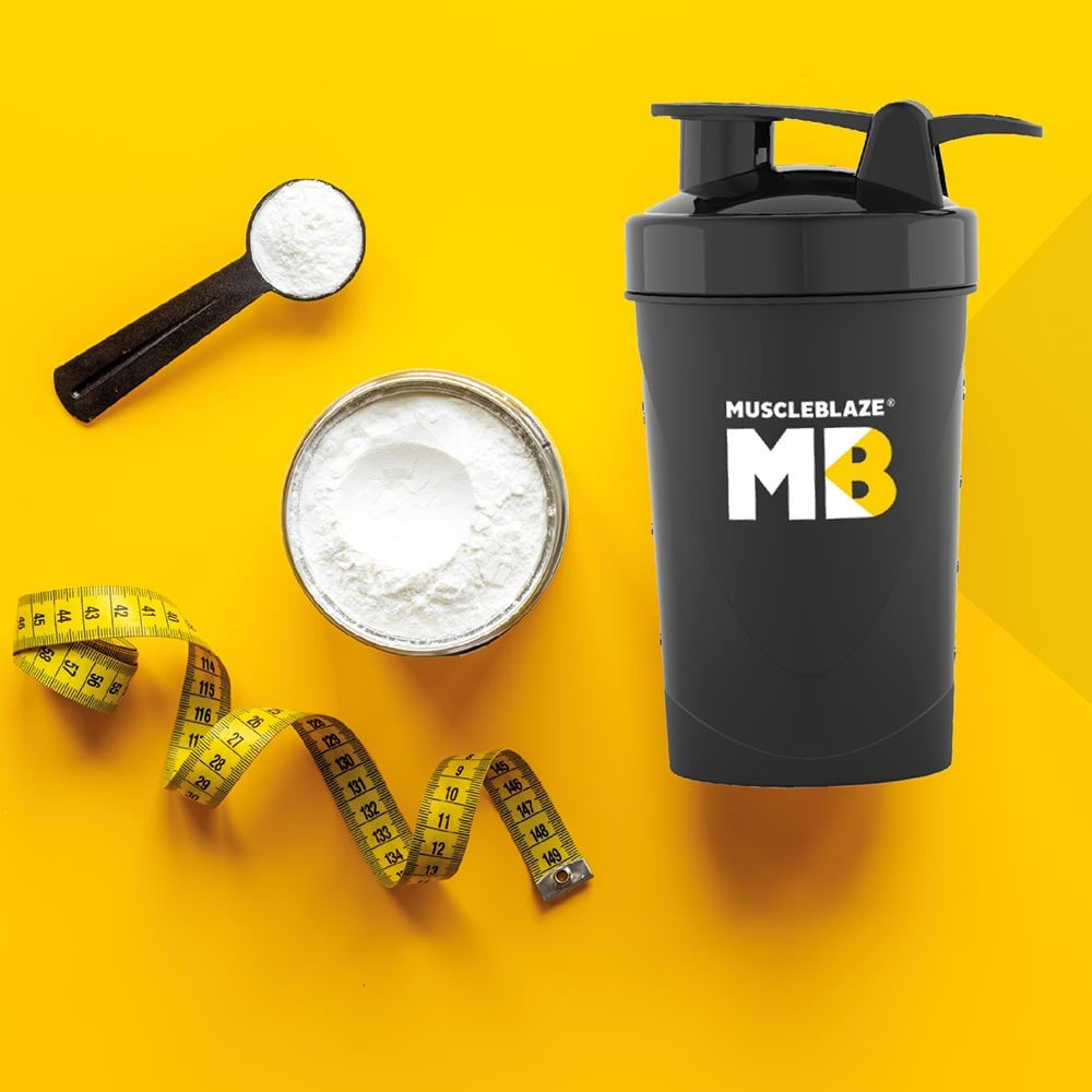 MuscleBlaze Compact Shaker